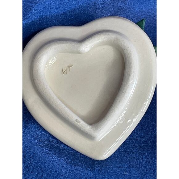 Mud Pie White Porcelain Heart Shape Trinket Dish with Red Rose - Picture 6 of 6